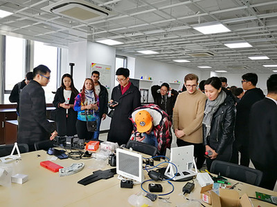 国际工商学院赴西青新兴产业园开展参观学习活动-新闻中心-北方网