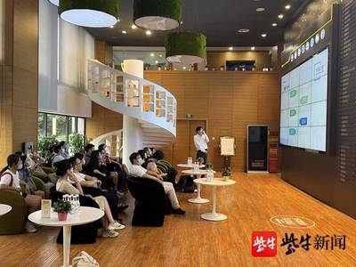 宁港澳青年师生学术文化交流营在宁举行,参观垠坤集团交流学习