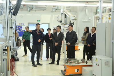 广东技术师范大学一行来我校考察交流
