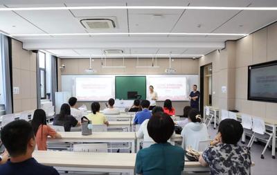 北航举办“悦己驿站”教师健康生活指南--聊聊口腔健康与种植那些事专题讲座